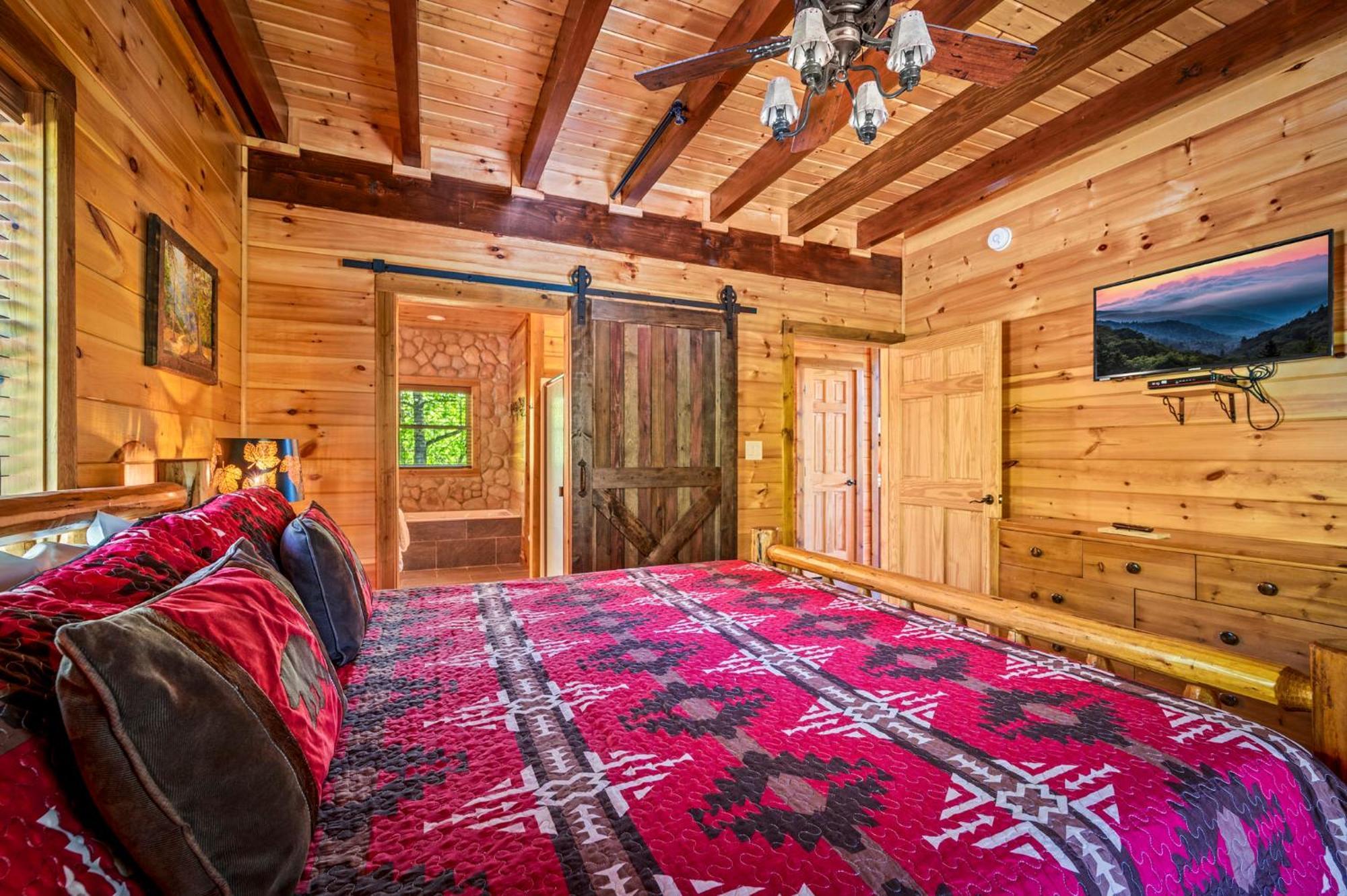 גטלינבורג Ridge View Lodge Nature And Mountain View - Hot Tub - Firepit - Yard - Games מראה חיצוני תמונה