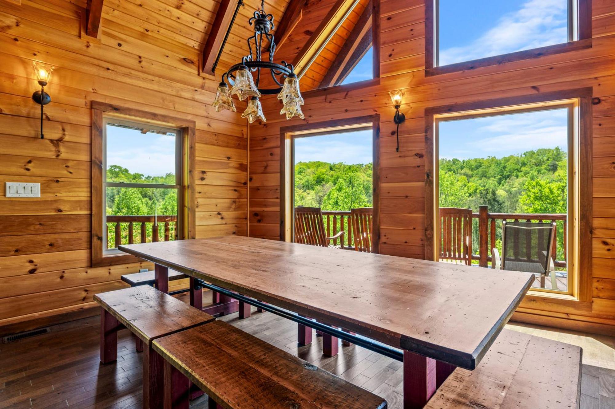 גטלינבורג Ridge View Lodge Nature And Mountain View - Hot Tub - Firepit - Yard - Games מראה חיצוני תמונה