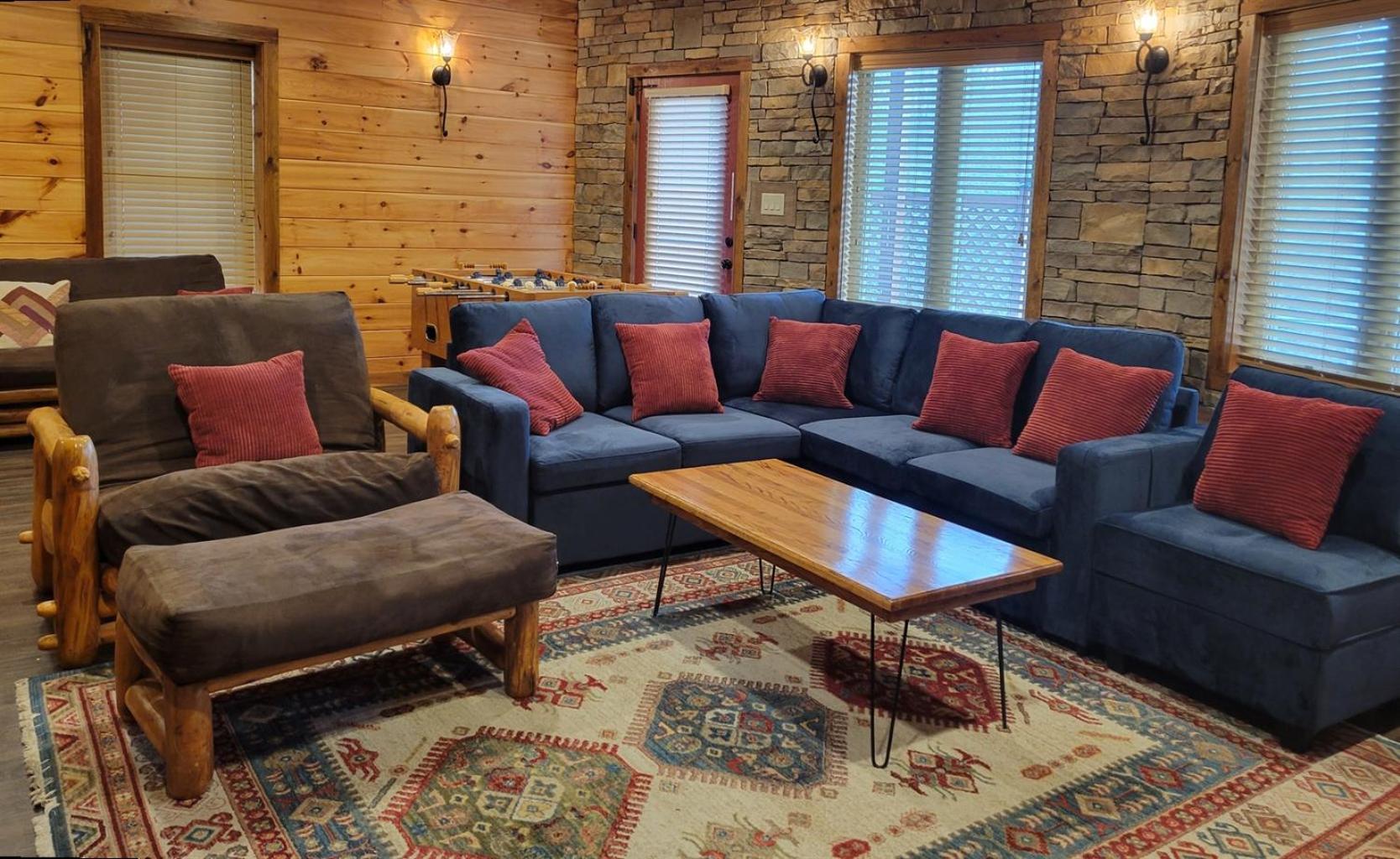 גטלינבורג Ridge View Lodge Nature And Mountain View - Hot Tub - Firepit - Yard - Games מראה חיצוני תמונה