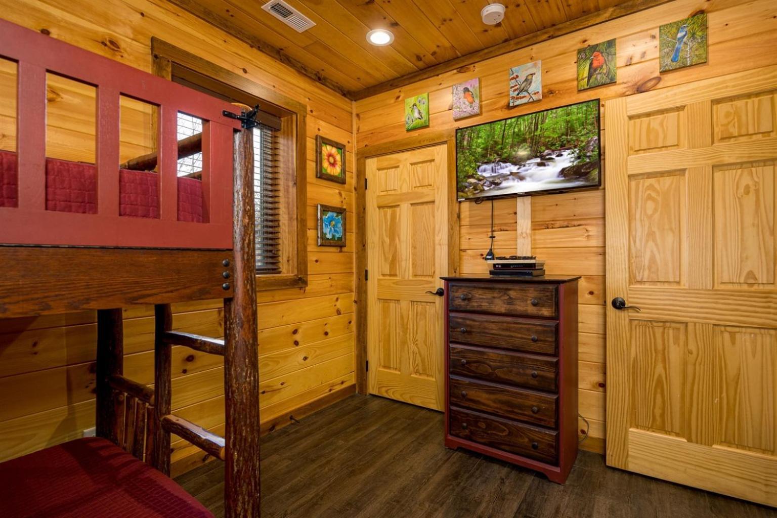 גטלינבורג Ridge View Lodge Nature And Mountain View - Hot Tub - Firepit - Yard - Games מראה חיצוני תמונה